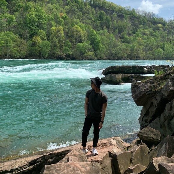 Meet your Posher, Eli - Picture 2 of 2